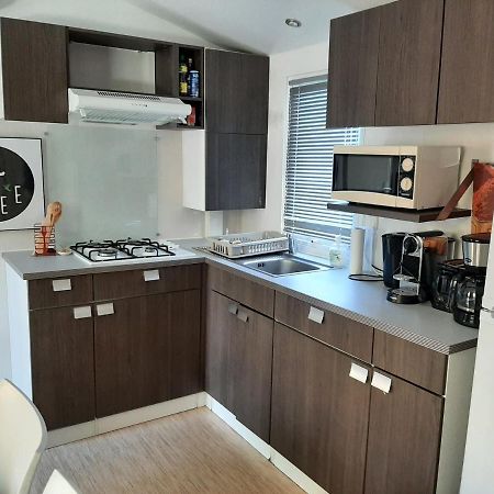 Mobile Home Entierement Equipe ラ・ロック・ダンテロン エクステリア 写真