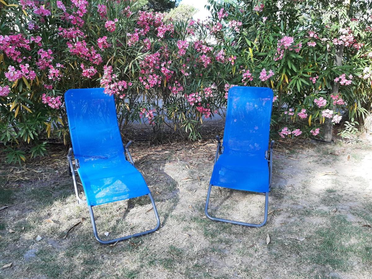 Mobile Home Entierement Equipe ラ・ロック・ダンテロン エクステリア 写真