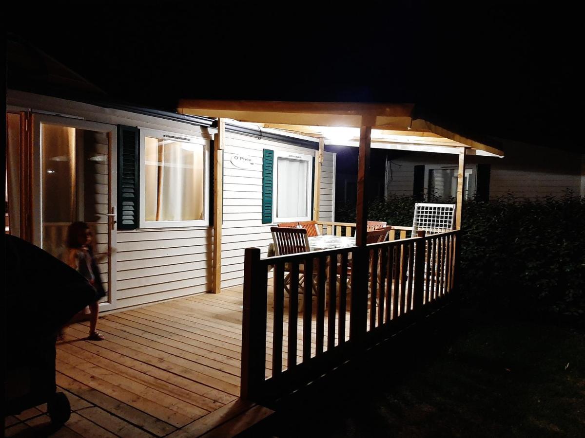 Mobile Home Entierement Equipe ラ・ロック・ダンテロン エクステリア 写真