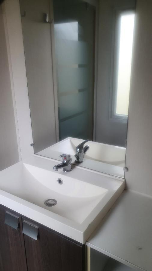 Mobile Home Entierement Equipe ラ・ロック・ダンテロン エクステリア 写真